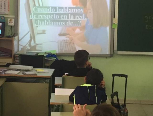 Cerca de 115 alumnos de Secundaria se forman para sensibilizar a los de Primaria sobre el uso responsable de las nuevas tecnologías