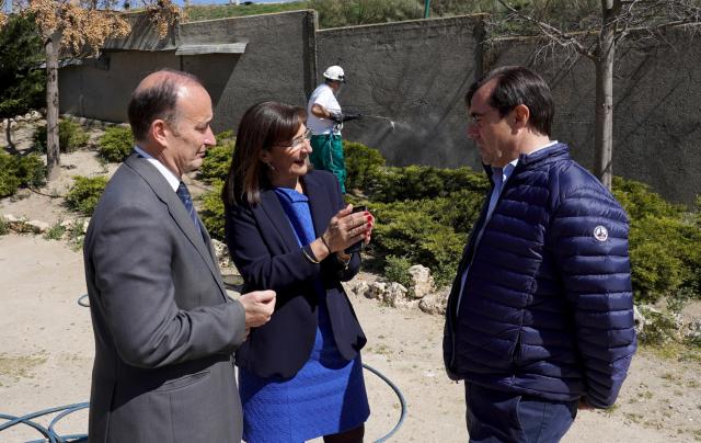 El Ayuntamiento invierte 65.000 euros anuales en el servicio de limpieza de pintadas en espacios públicos que el año pasado eliminó más de 10.500 m2
