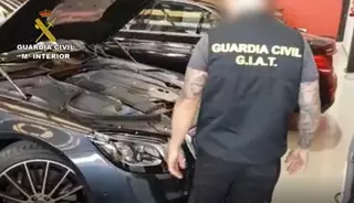 La Guardia Civil desmantela un entramado dedicado a la compraventa de vehículos de lujo