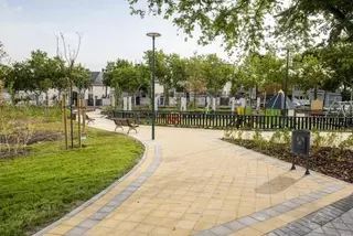 Pozuelo estrena un nuevo parque con más de 3.500 m2, una gran área infantil y un arroyo artificial