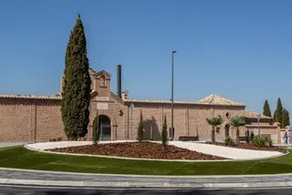 El Ayuntamiento recuerda las líneas de autobuses para acceder a los cementerios con motivo del Día de Todos los Santos