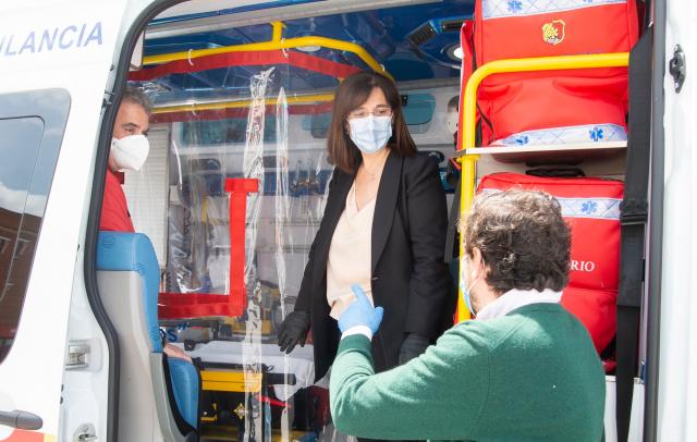 El Ayuntamiento de Pozuelo de Alarcón, pionero en la instalación de unos protectores en las ambulancias del SEAPA para el traslado de pacientes con COVID-19