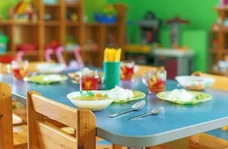 Somos Pozuelo critica que no se hayan pagado aún las becas de comedor municipal