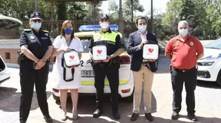 La Policía Municipal de Pozuelo equipa con desfibriladores a sus coches patrulla