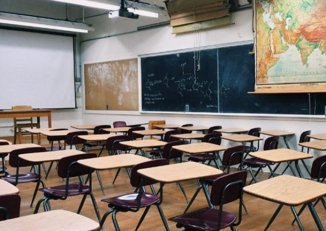 El PSOE de Pozuelo reclama una batería de medidas para dotar a los centros educativos de recursos frente al Covid-19.