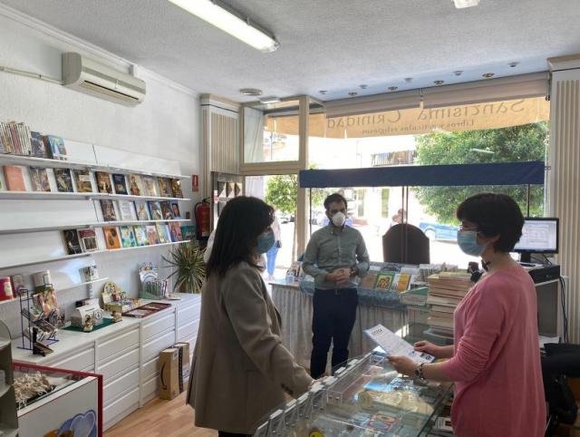 Último mes para solicitar la ayuda municipal directa de 100 euros por hijo para la compra de material escolar