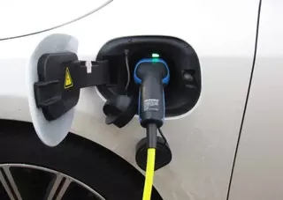 Pozuelo y Las Rozas entre los 20 municipios con más "coches limpios" de España