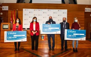 El Ayuntamiento entrega los Premios Iniciativa con los que reconoce el espíritu emprendedor y a las empresas de nueva creación