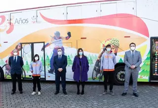 Presentación en Pozuelo del autobús del Comité Paralímpico Español con motivo de su XXV aniversario