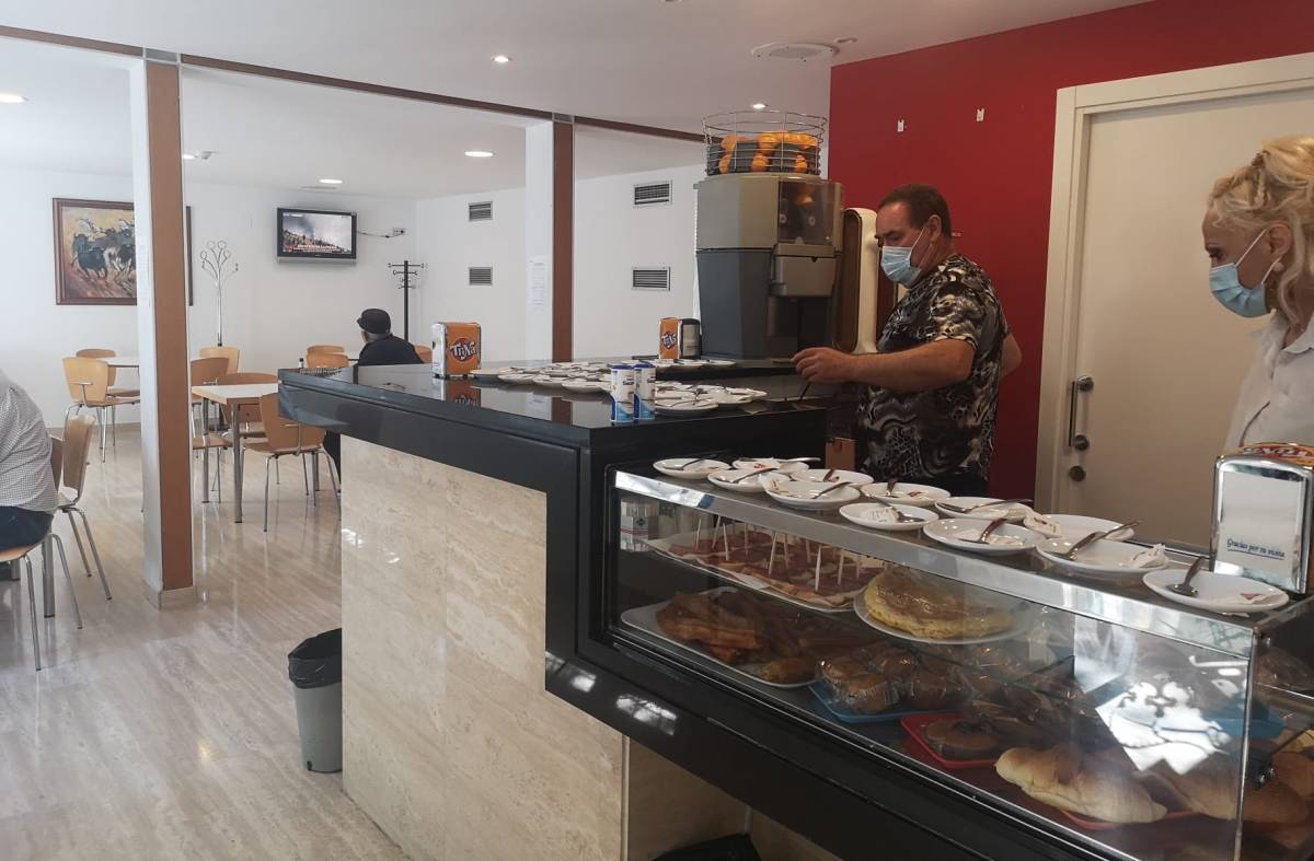 La cafetería y peluquería del centro municipal de Mayores Padre Vallet ya están en funcionamiento