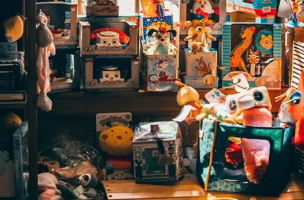 Pozuelo organiza una campaña solidaria de recogida de juguetes en el CUBO Espacio Joven