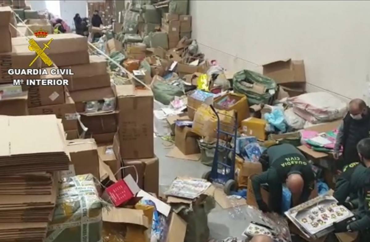 La Guardia Civil interviene más de 145.000 juguetes falsificados o peligrosos para la salud y la seguridad de los niños