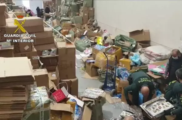 La Guardia Civil interviene más de 145.000 juguetes falsificados o peligrosos para la salud y la seguridad de los niños