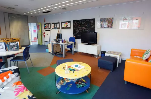 El programa 'Young Talks' del CUBO Espacio Joven fomenta el aprendizaje de idiomas entre los jóvenes de Pozuelo