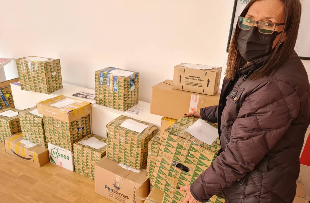El PSOE de Pozuelo entrega la ayuda humanitaria recogida para Ucrania 