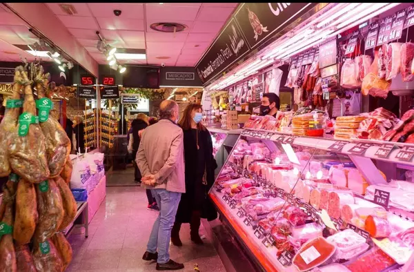 Pozuelo lanza una nueva convocatoria de ayudas a los comerciantes para facilitar el aparcamiento gratuito a sus clientes