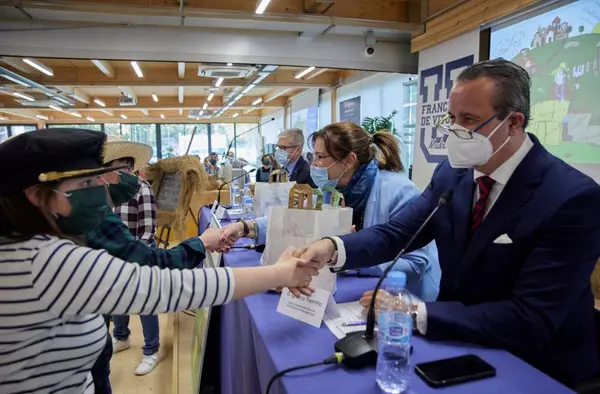 La alcaldesa inaugura la jornada “Sembramos futuro” de la Fundación Gil Gayarre