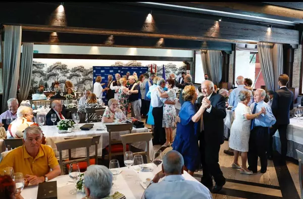 Pozuelo rinde homenaje a 30 parejas que este año celebran sus Bodas de Oro