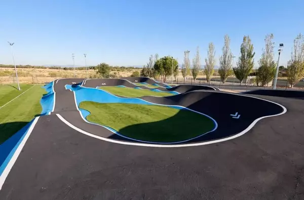 Inauguración del circuito de Pump Track y Skate Park en la Ciudad Deportiva Valle de las Cañas de Pozuelo