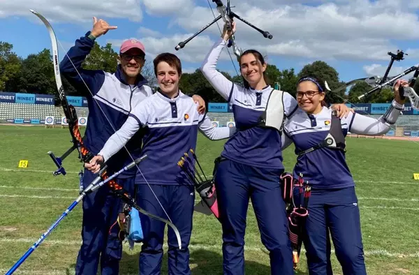 El equipo femenino del Club Arqueros de Pozuelo, subcampeonas de Europa de Clubes