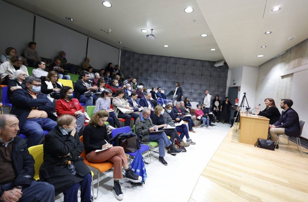 El Ayuntamiento de Pozuelo celebra la charla para informar a los vecinos sobre las ayudas a la rehabilitación de viviendas 