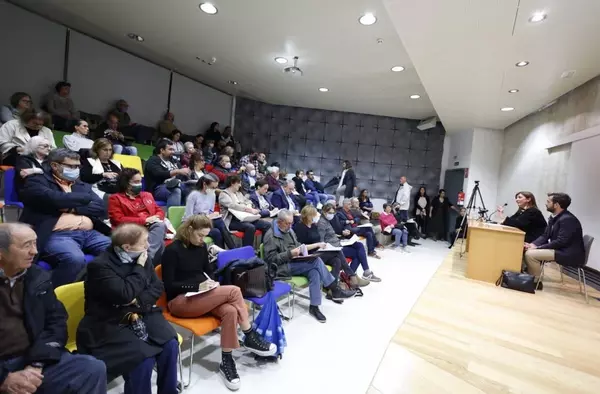 El Ayuntamiento de Pozuelo celebra la charla para informar a los vecinos sobre las ayudas a la rehabilitación de viviendas 