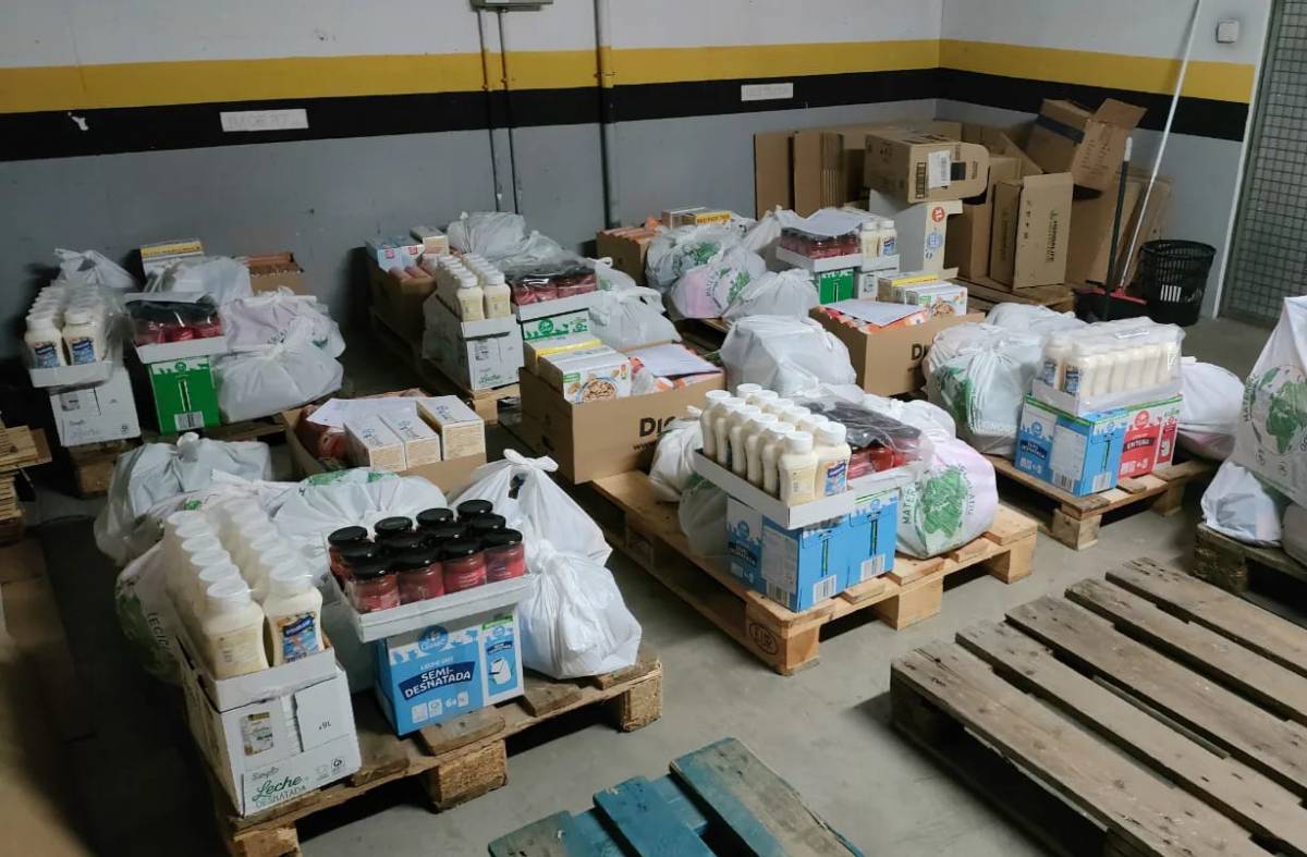 La Asociación pozuelera 'Ayudar a quien ayuda' inicia su campaña de recogida de alimentos Navidad 2022