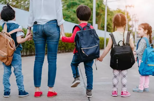 Llegan cambios en la renovación y obtención del título de familia numerosa en la Comunidad de Madrid