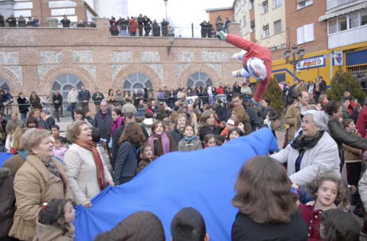 Pozuelo celebra su tradicional “Manteo del Pelele” este sábado 28 de enero