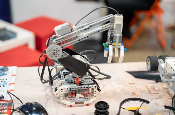 Pozuelo amplía la oferta de talleres de tecnología y robótica que llegarán a más de 700 alumnos