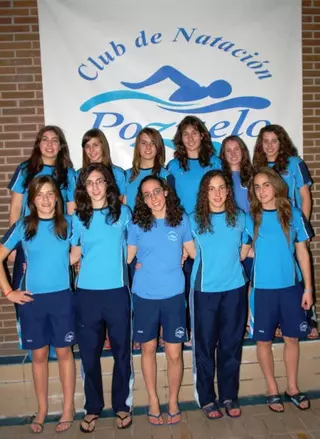 El equipo femenino de natación asciende a División de Honor