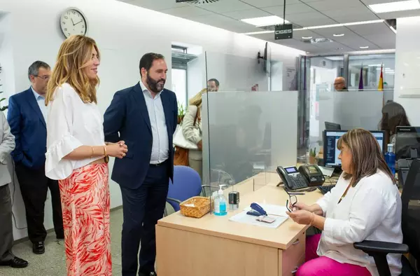 Las Oficinas de Atención al Ciudadano de Padre Vallet y Estación-Cubo permanecerán abiertas en agosto