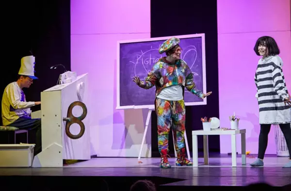 TEATRO y MÚSICA INFANTIL. '¿De qué color es un beso?'. 6 de Octubre en Pozuelo