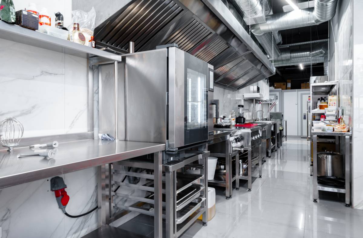 Somos Pozuelo pide al gobierno municipal que no conceda licencias para 'cocinas fantasmas' hasta regularizar la situación