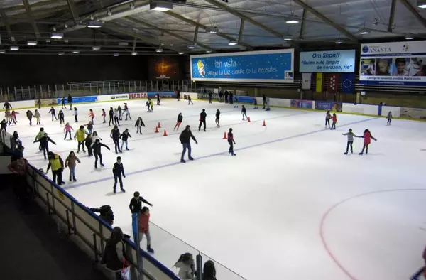 Patinaje en La Nevera, la pista de hielo de Majadahonda