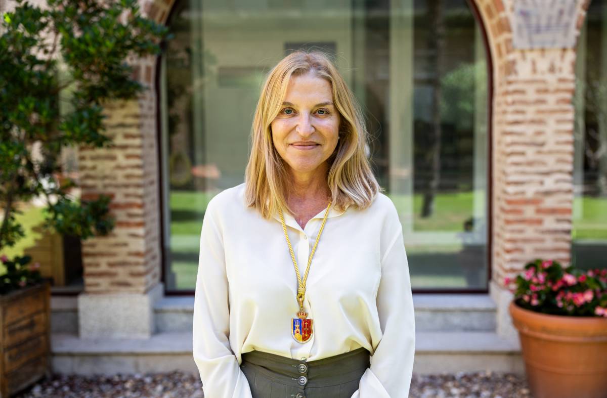 Pleno de Pozuelo: Delfina Lafuente toma posesión como concejal y se aprueba convenio con el Canal de Isabel II para el servicio de alcantarillado