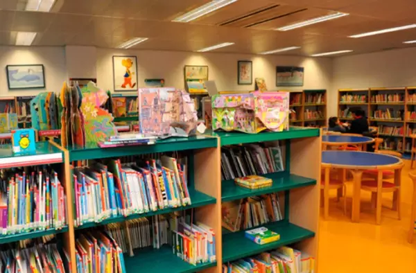 Las bibliotecas municipales de Pozuelo fomentan la lectura infantil con 'La Hora del Cuento' y el 'Club La Brújula de los Libros'