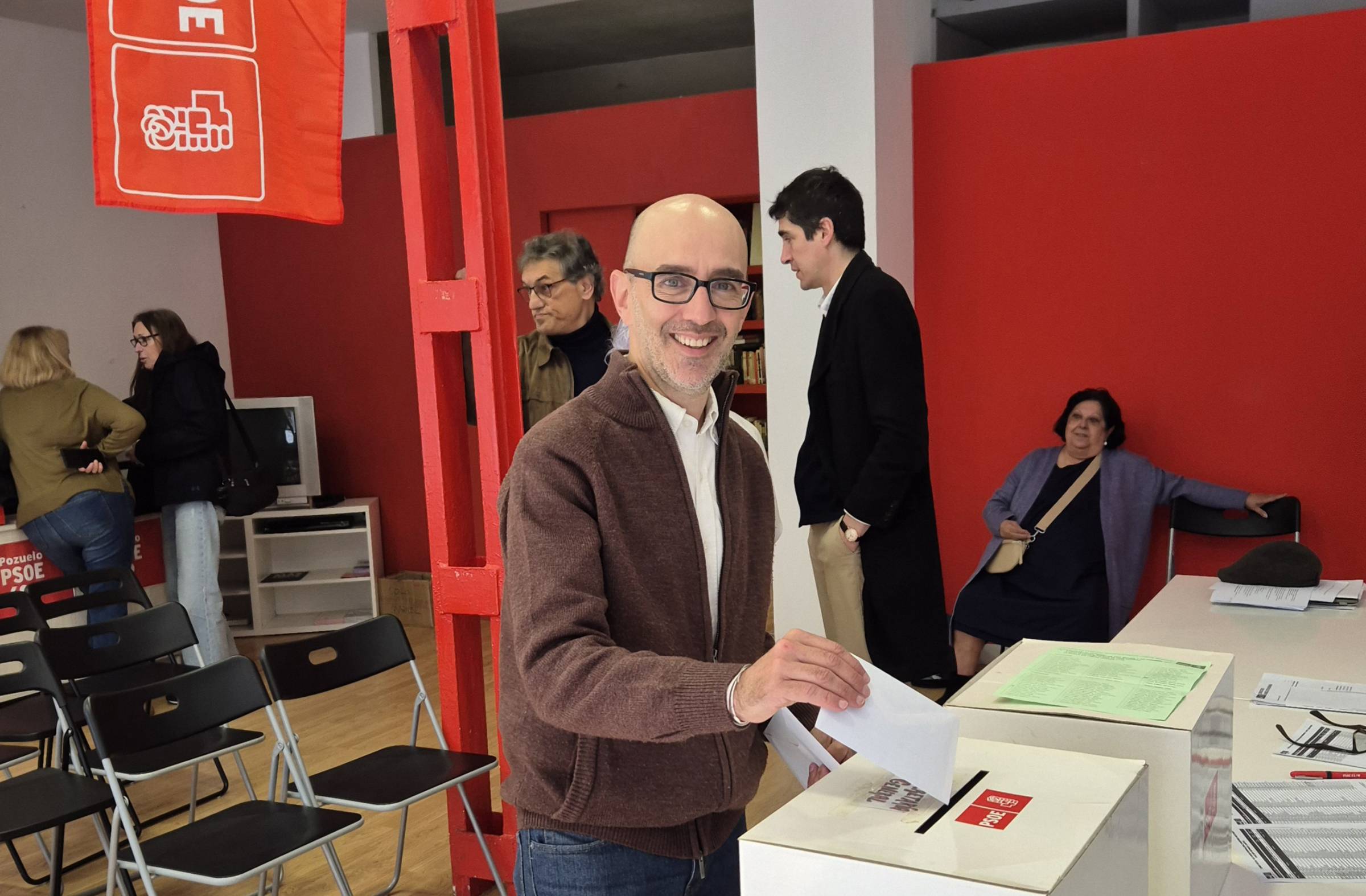 Los socialistas de Pozuelo renuevan su dirección y reeligen a Helio Cobaleda como secretario general