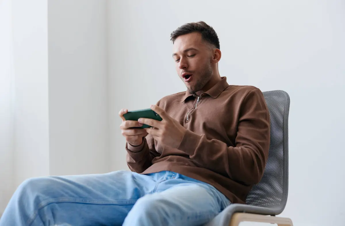 Beneficios de jugar desde un dispositivo móvil en casinos como TikiTaka