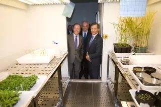 El Alcalde asiste a la inauguración de un centro de investigación biotecnológica en el Campus de Montegancedo