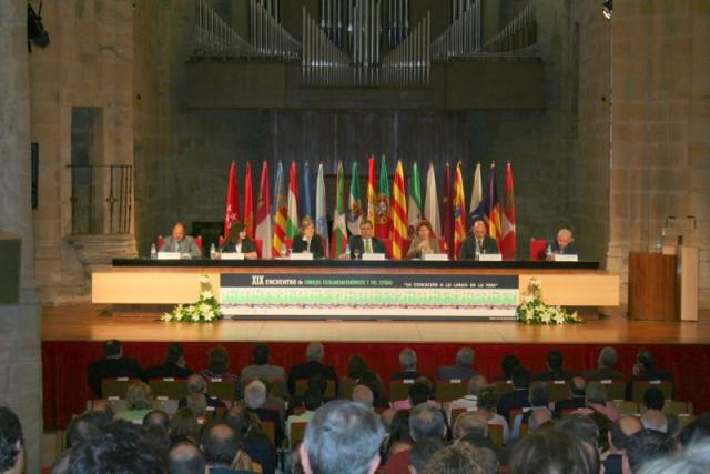 La concejal de Educación participa en el Encuentro de Consejos Escolares del Estado en Cáceres