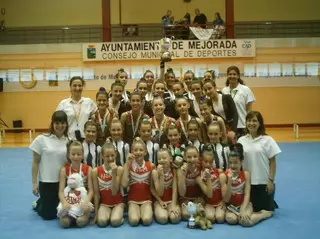 Las infantiles y cadetes de la gimnasia rítmica ganan la final de la Comunidad de Madrid