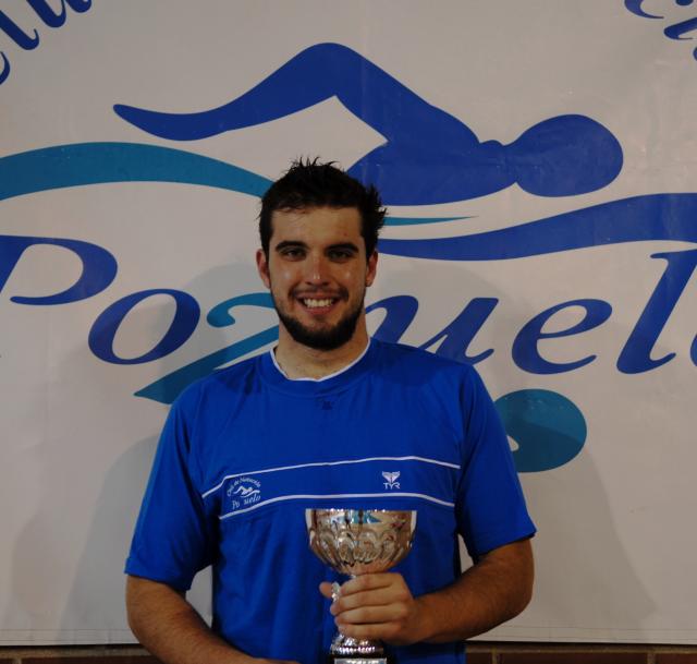 El pozuelero Javier Lavín se proclama ganador en el Trofeo de Natación Cáceres
