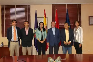El Ayuntamiento otorga subvenciones económicas para impulsar las acciones empresariales a dos asociaciones de Pozuelo 

