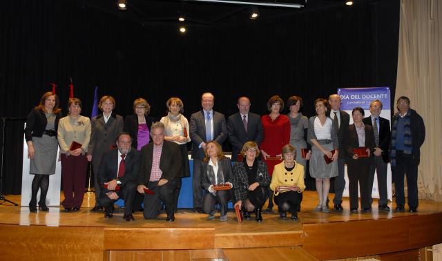 El alcalde homenajea a los profesores de Pozuelo que se jubilan este año