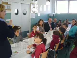 El alcalde de Pozuelo comparte un Desayuno Cardiosaludable con los alumnos del colegio Príncipes de Asturias