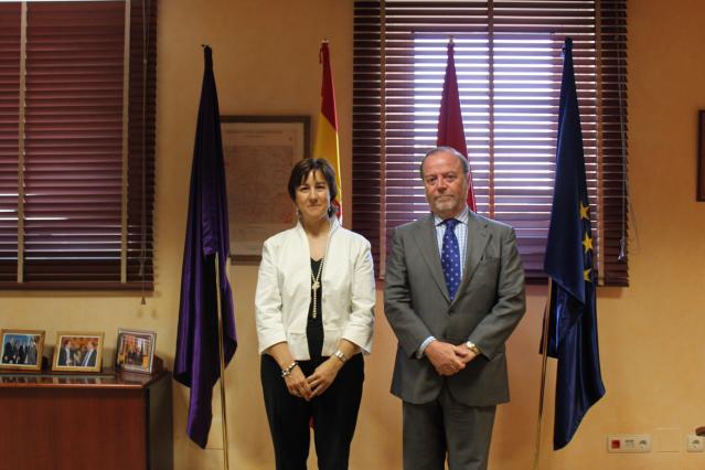 El Ayuntamiento de Pozuelo firma un convenio con la Universidad Nebrija por el que se convocan becas dirigidas a estudiantes del municipio