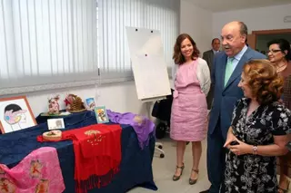 Los alumnos de los talleres para mayores festejan el final del curso 2009-2010