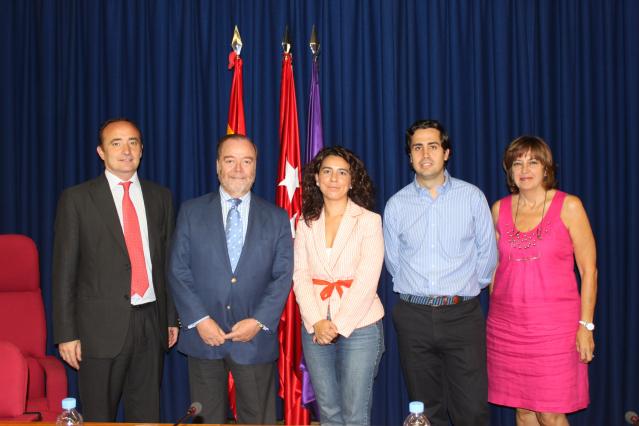El Alcalde presenta la convocatoria 2010 de las Ayudas para empresas a  Proyectos juveniles generadores de empleo