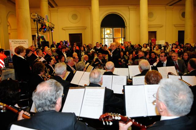La Orquesta de mayores Entre Amigos de Pozuelo, en la inauguración del Tour del Año Europeo del Voluntariado 2011